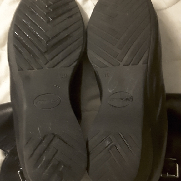 Leather boots - Picture 3 of 15